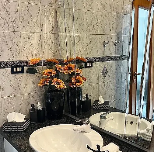 Rian House نابولي