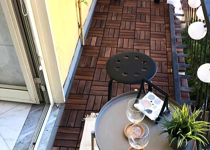 Rian House نابولي